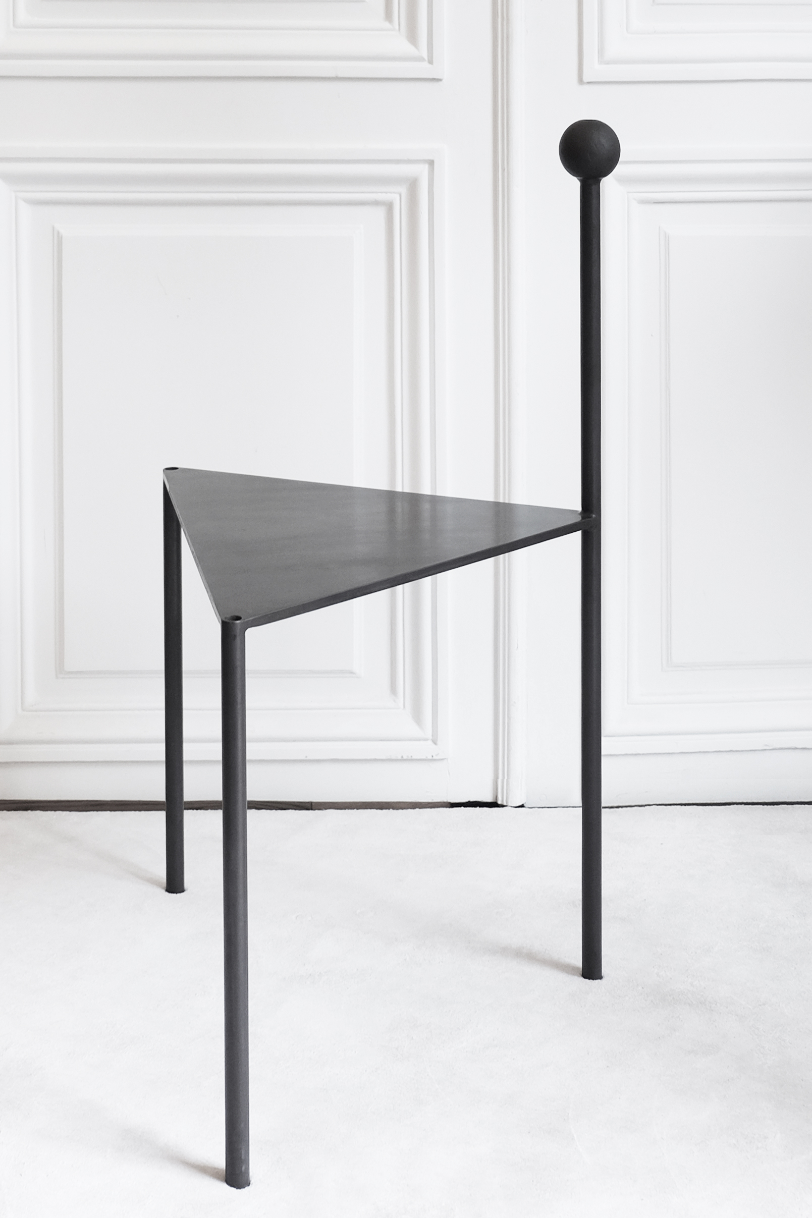 Archetype_Chair_Sphere_03